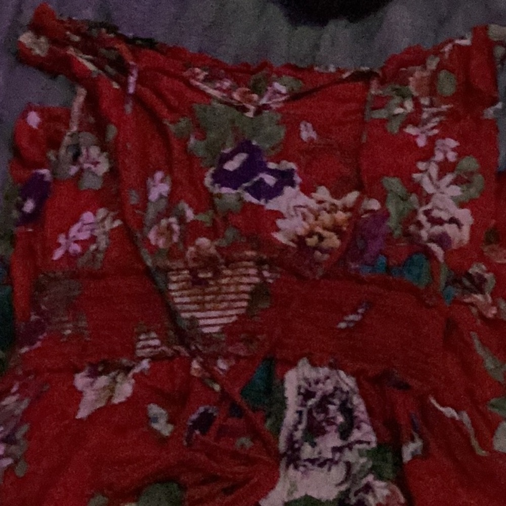 it’s kinda long M red with flowers